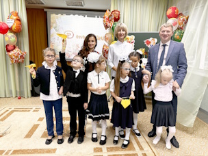«Кузбассэнергосбыт» поздравил учеников подшефной школы с 1 сентября